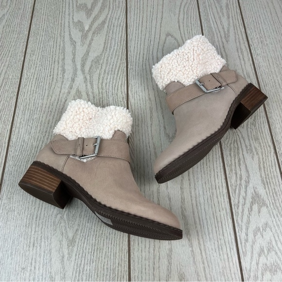 Gentle Souls by Kenneth Cole Best Cozy Slit Moto Boots 8.5 Mushroom Leather $295 - Picture 4 of 10